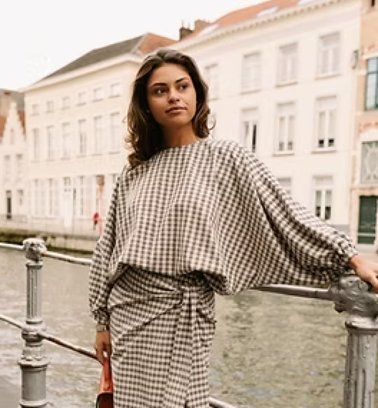 Zoë  Ecru