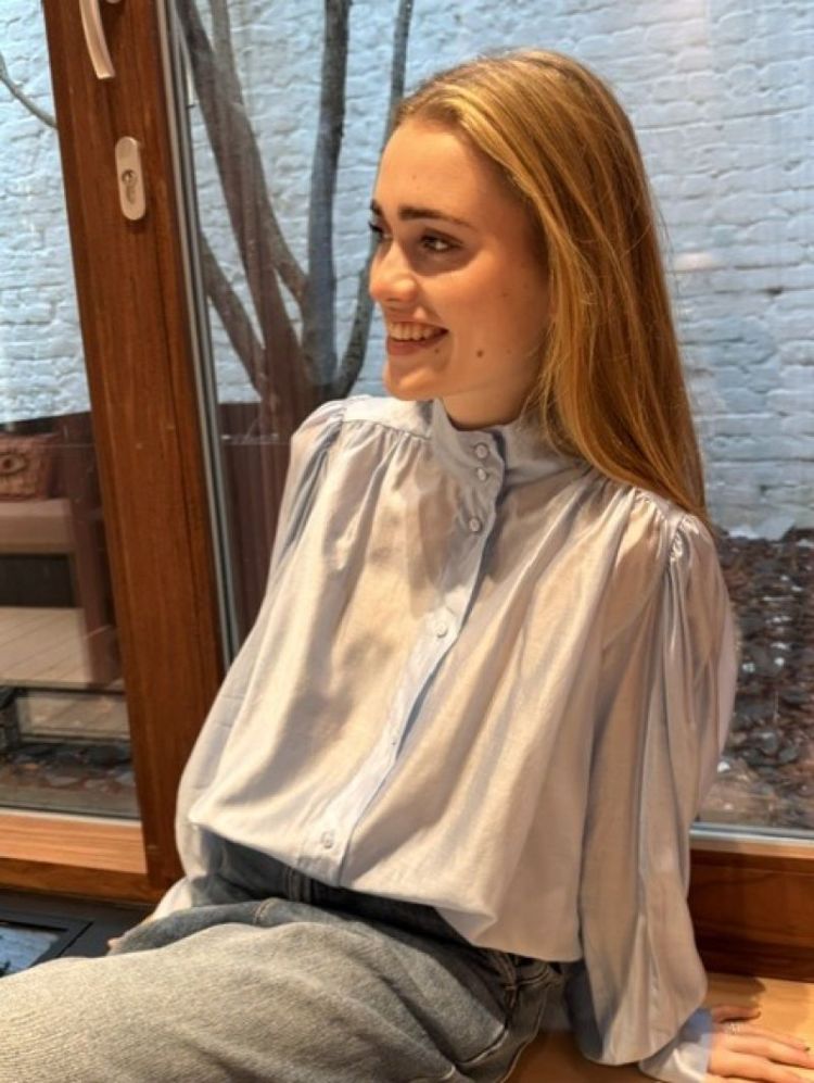 Anais Blue