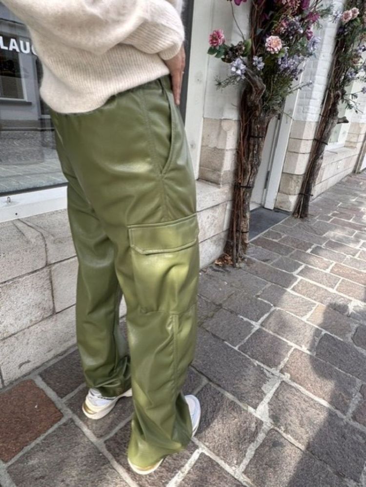 Olga Khaki