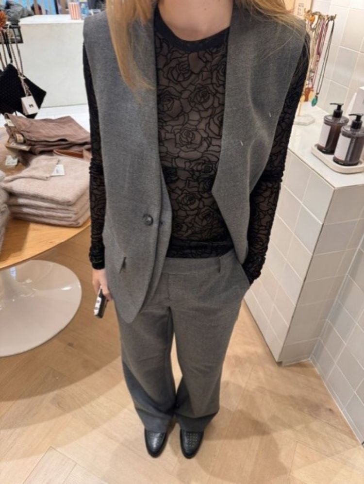Pippie Grey