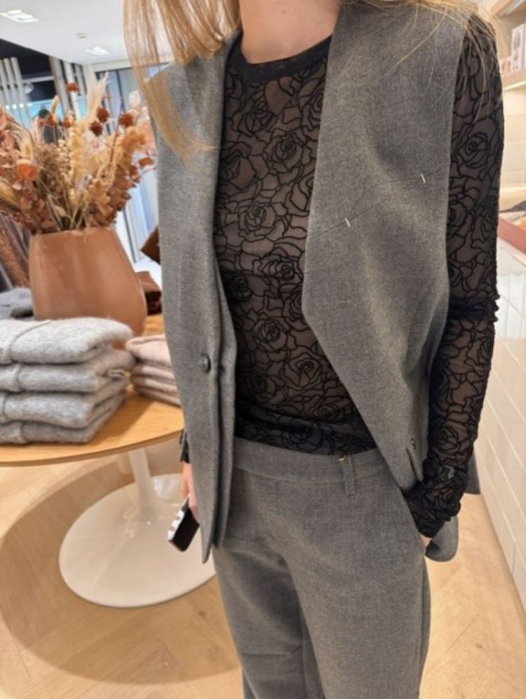 Pippie Grey