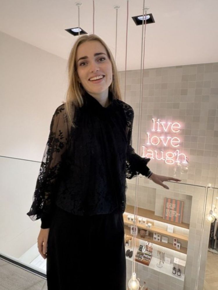 Lace Zwart